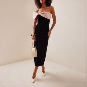 $4295 Monique Lhuillier Black Velvet Pale Rose Bow Off Shoulder Runway Dress